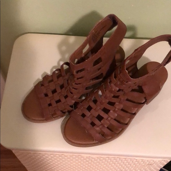 Kids MIA brown  sandals - Picture 1 of 4